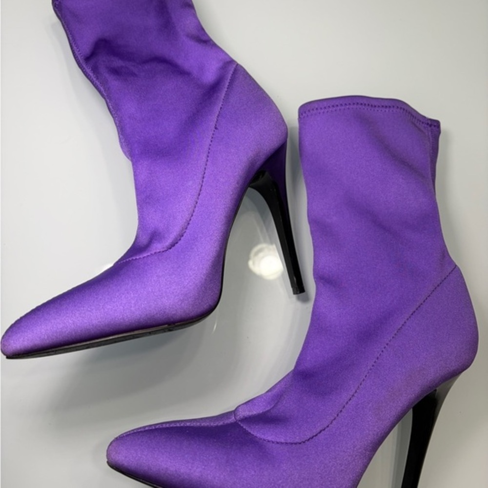Ring Purple Ankle Boots
